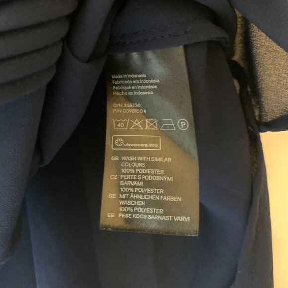 H&M Pin-tuck blouse - Picture 6 of 10